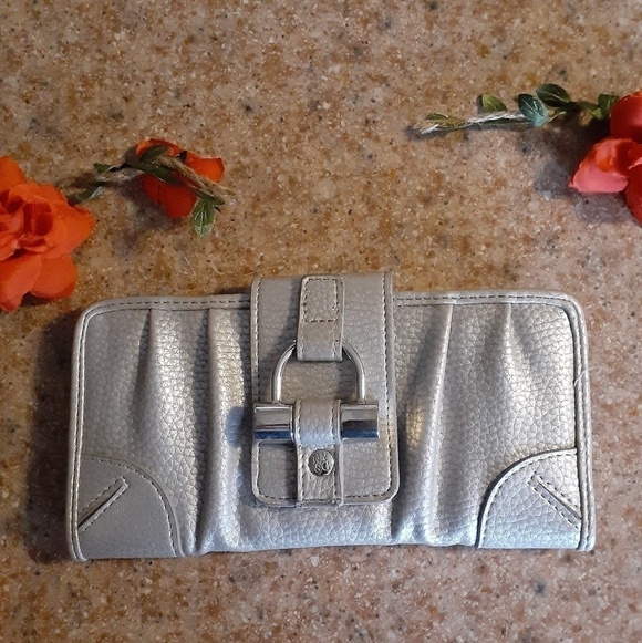 New York  &.company silver wallet. - Picture 1 of 7
